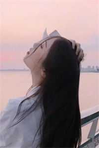 室友沉迷追星，我成全她当嫂子后续